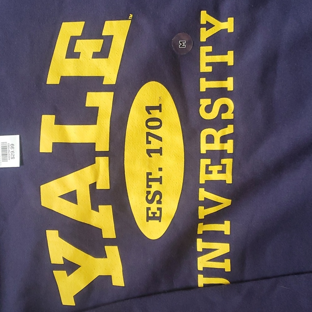 NEW Yale sweatshirt Sz M